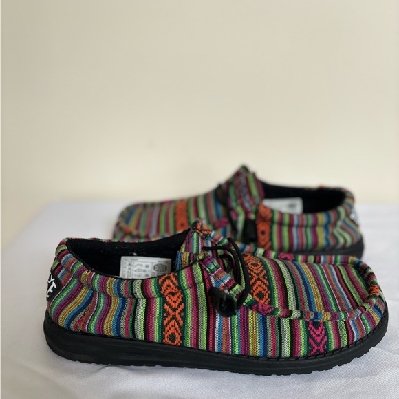 Hey Dude Slip on Shoes Wally Serape Mesa Verde , ladies 11 or mens 8 - Picture 4 of 11